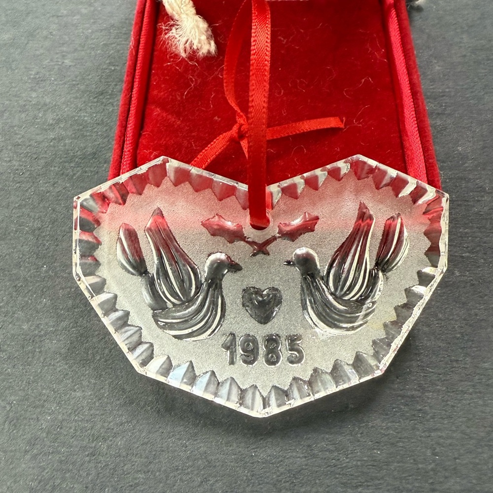 Waterford Crystal Red Ornament- 2 turtle doves - with box and pouch